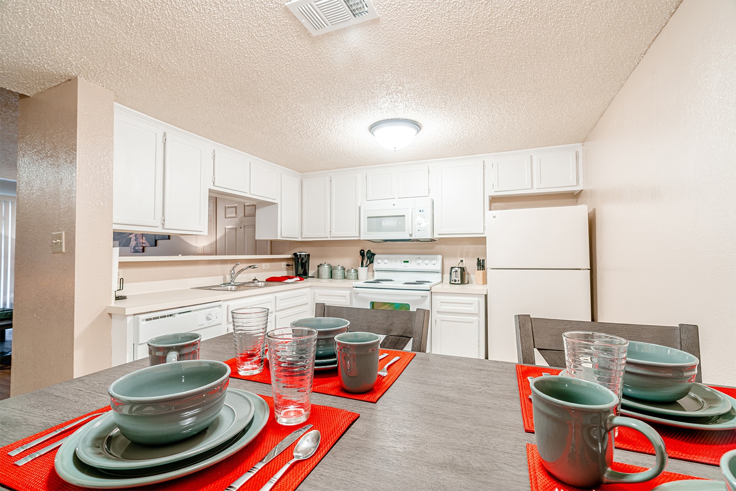 Enterprise Square Apartments overview picture