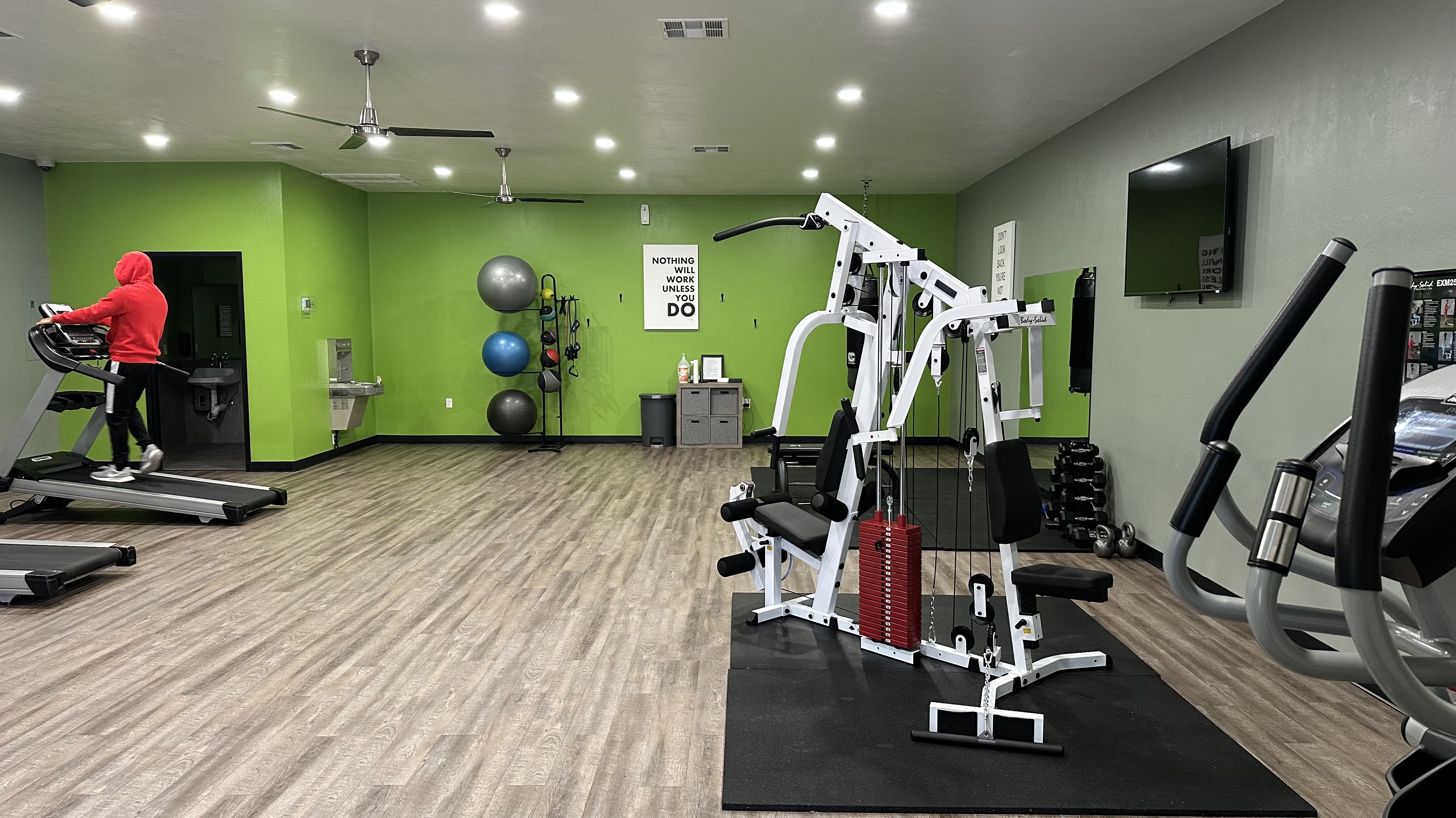 Enterprise Square Apartments Gym Picture